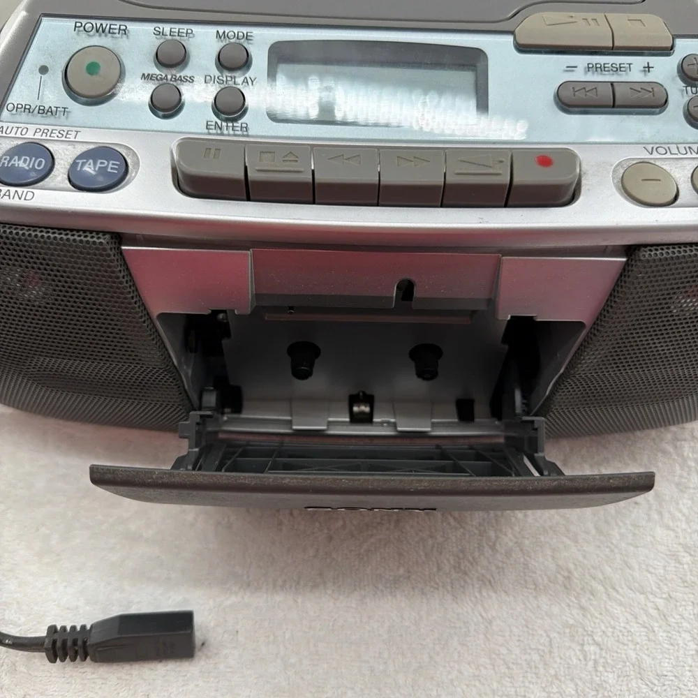 Vtg Sony CFD-S01 Silver CD Radio Cassette Boombox CD-R RW Mega Bass Tested